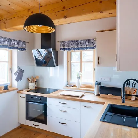 Roubenka Pod Hvezdami Wellness Roubenka Tatil Evi Nova Ves (Liberec)