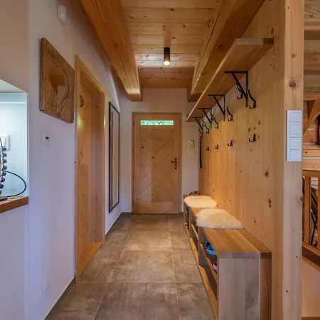 Roubenka Pod Hvezdami Wellness Roubenka *